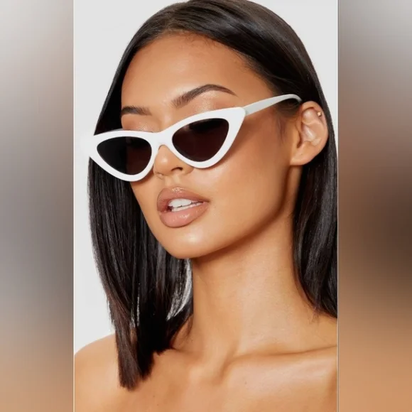 Cat Eye Sunglasses (W) - Picture 2 of 5